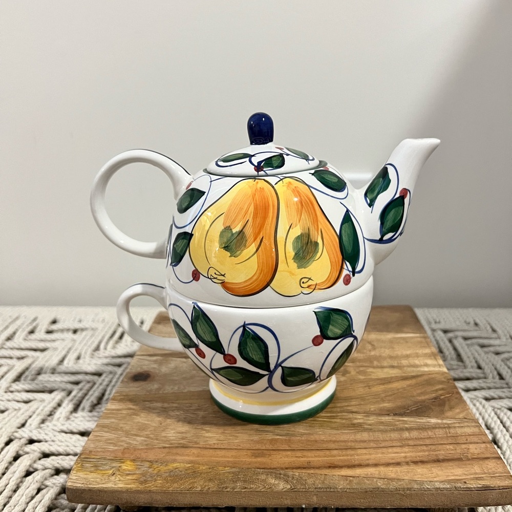 Zrike Hand -Painted 3 piece Ceramic Teapot with Pear Design